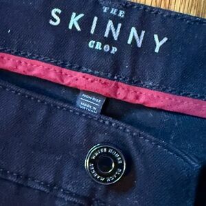 WHBM Black High-Rise Skinny Crop Jeans — Size 12 | Sleek & Snappy